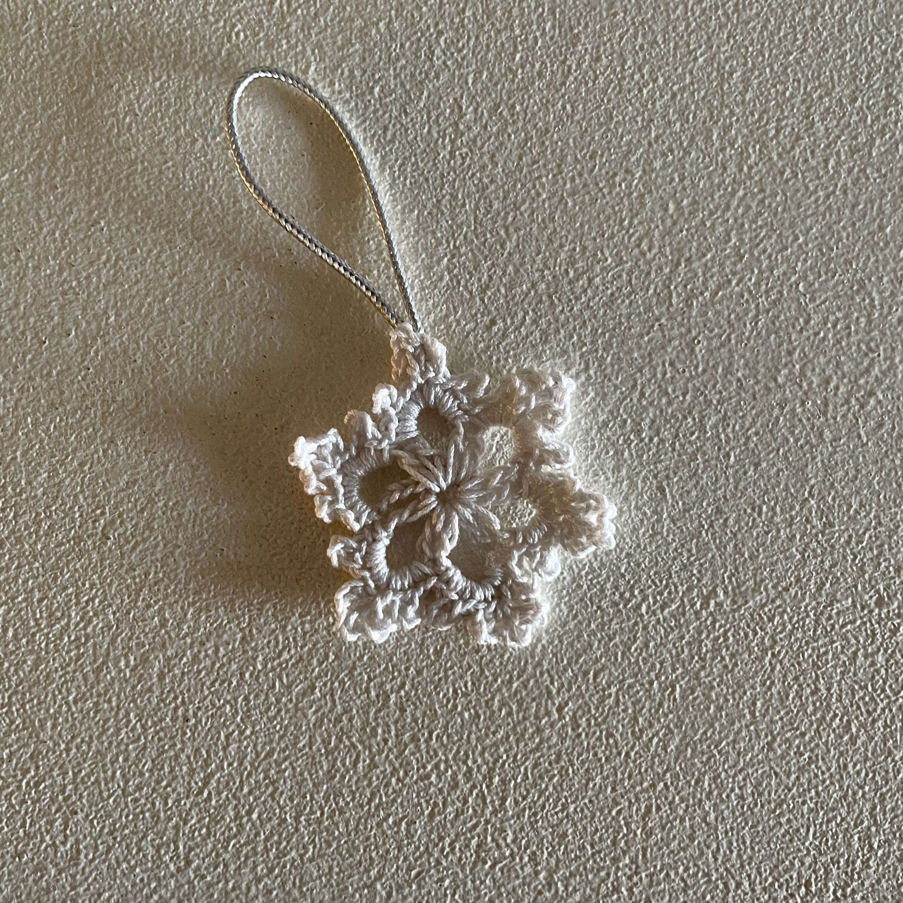 Atrangi Studio Christmas Snowflake Tree Ornament