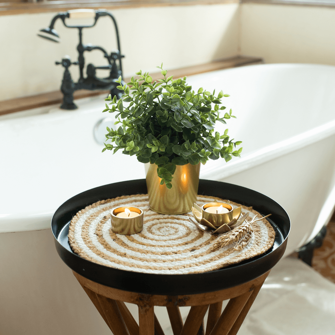 White Spiral Jute Placemat
