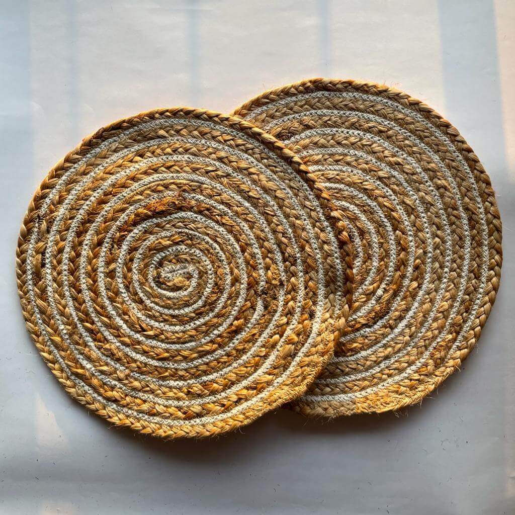 White Spiral Jute Placemat